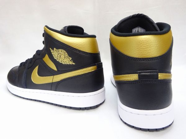 ナイキ　AIR JORDAN 1 MID DQ8426-071